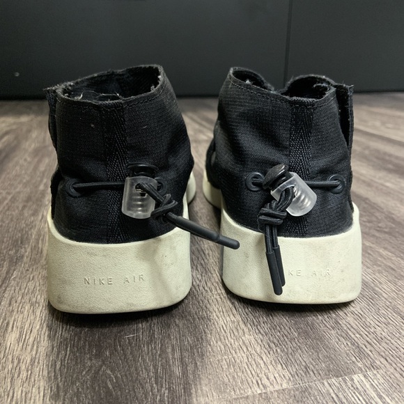 Nike Air Fear of God Moccasin - Picture 2 of 4